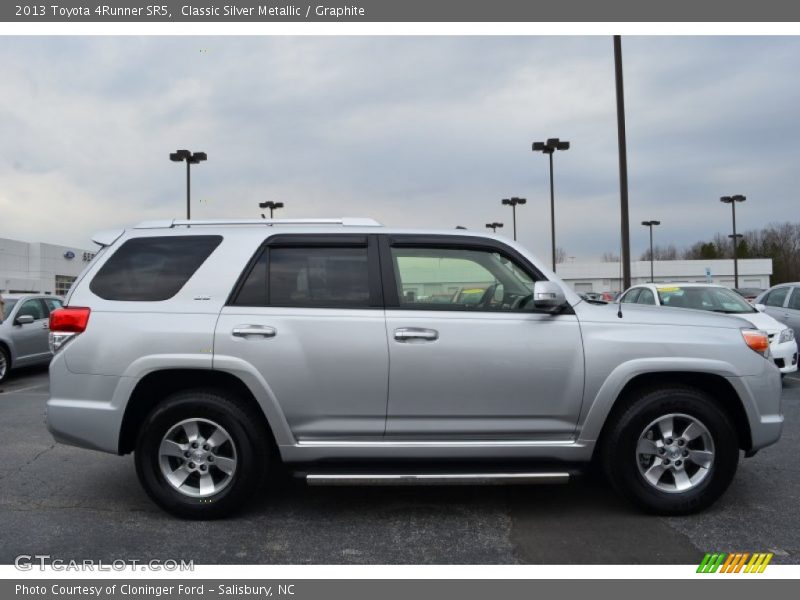 Classic Silver Metallic / Graphite 2013 Toyota 4Runner SR5