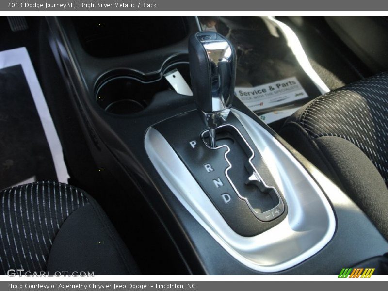 Bright Silver Metallic / Black 2013 Dodge Journey SE