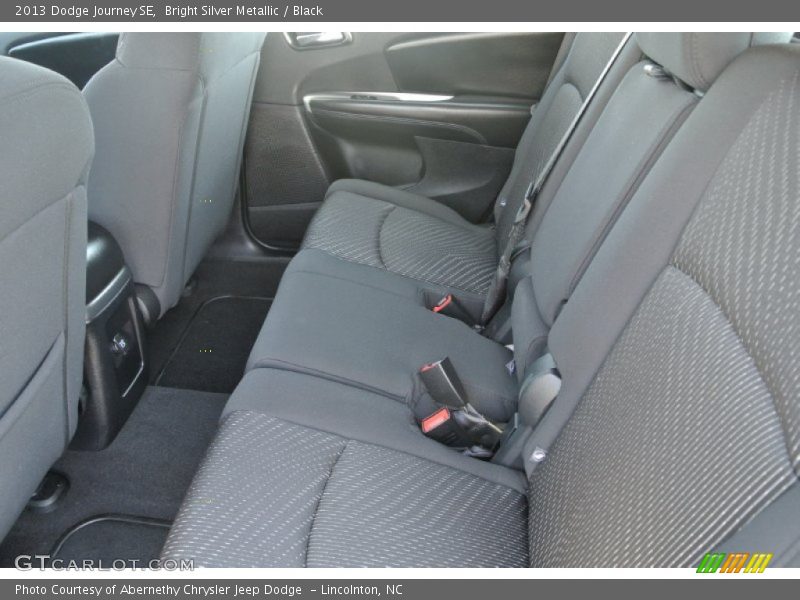 Bright Silver Metallic / Black 2013 Dodge Journey SE