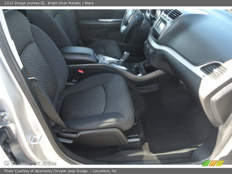 Bright Silver Metallic / Black 2013 Dodge Journey SE