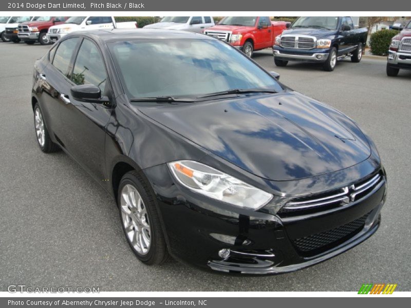 Front 3/4 View of 2014 Dart Limited