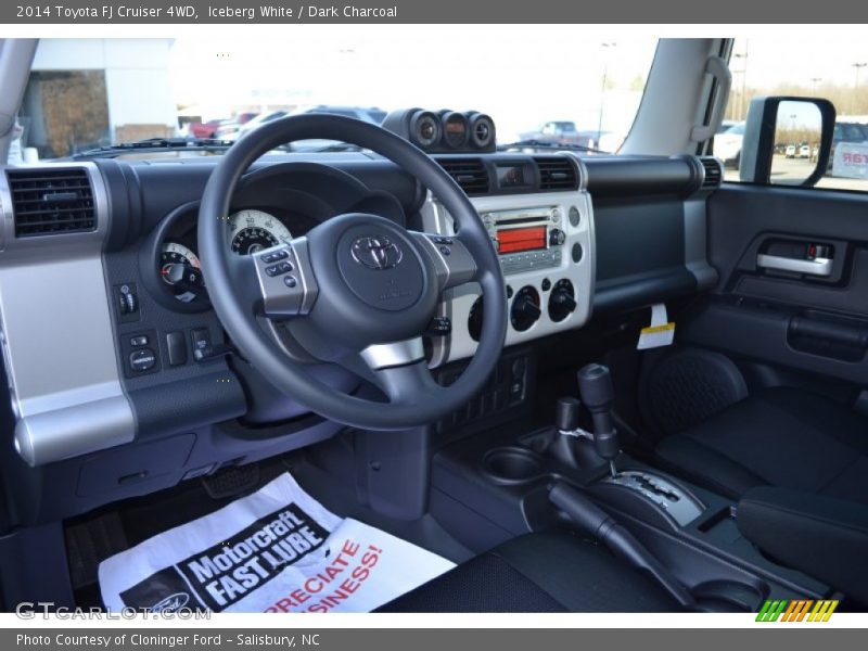 Iceberg White / Dark Charcoal 2014 Toyota FJ Cruiser 4WD