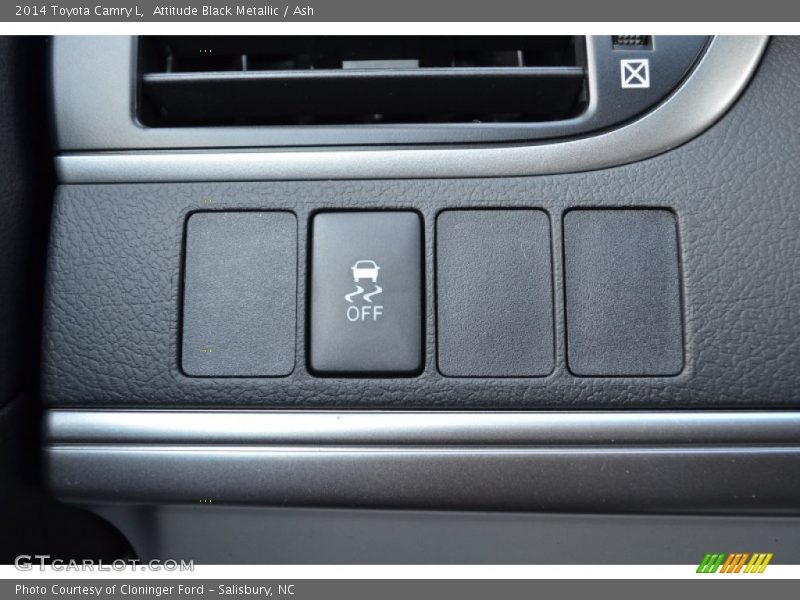 Attitude Black Metallic / Ash 2014 Toyota Camry L