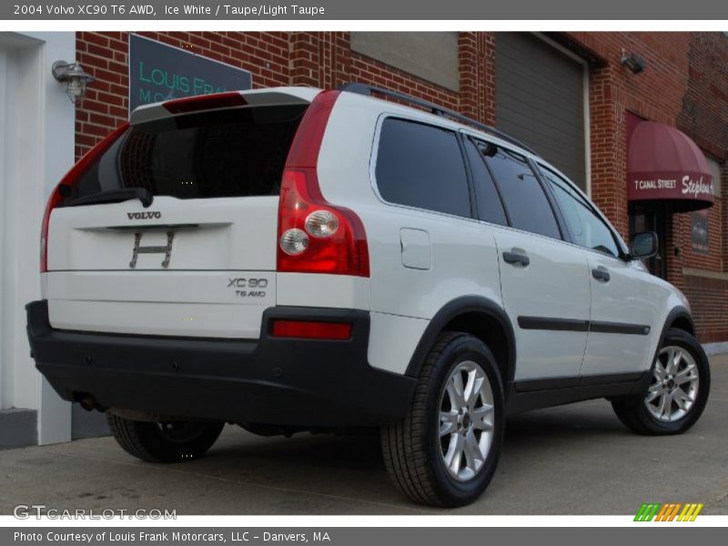 Ice White / Taupe/Light Taupe 2004 Volvo XC90 T6 AWD