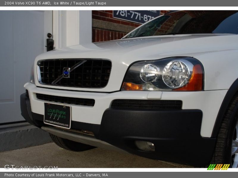 Ice White / Taupe/Light Taupe 2004 Volvo XC90 T6 AWD