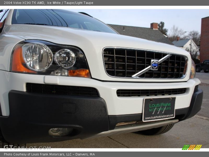 Ice White / Taupe/Light Taupe 2004 Volvo XC90 T6 AWD