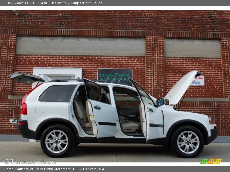 Ice White / Taupe/Light Taupe 2004 Volvo XC90 T6 AWD