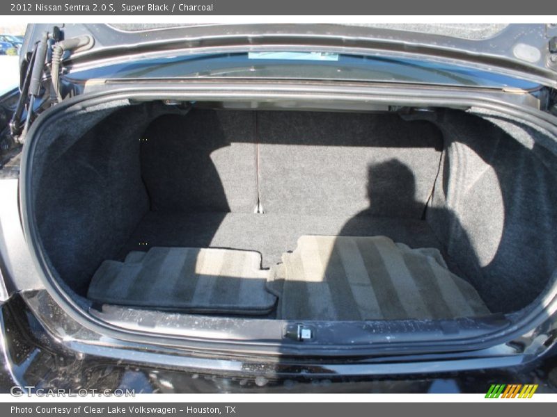 Super Black / Charcoal 2012 Nissan Sentra 2.0 S
