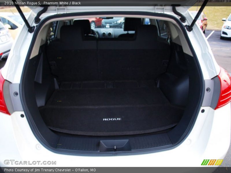 Phantom White / Black 2010 Nissan Rogue S