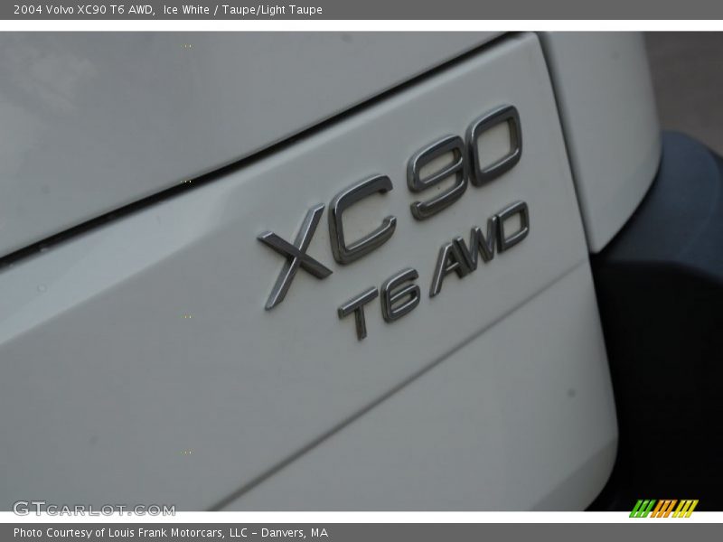 Ice White / Taupe/Light Taupe 2004 Volvo XC90 T6 AWD