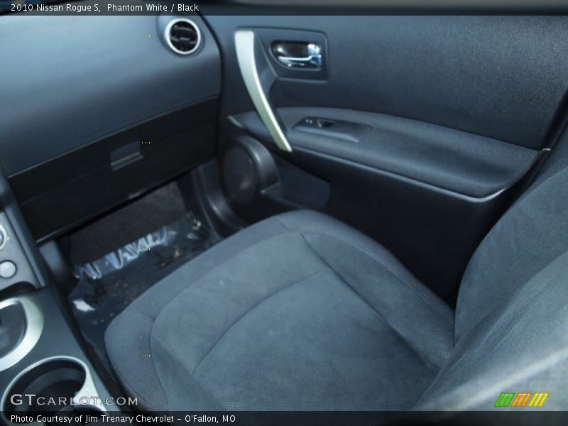 Phantom White / Black 2010 Nissan Rogue S