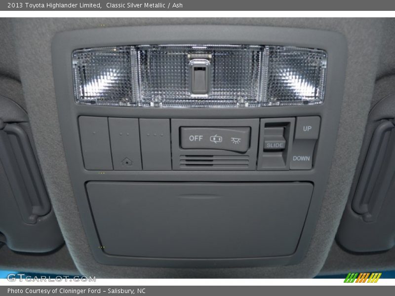 Classic Silver Metallic / Ash 2013 Toyota Highlander Limited
