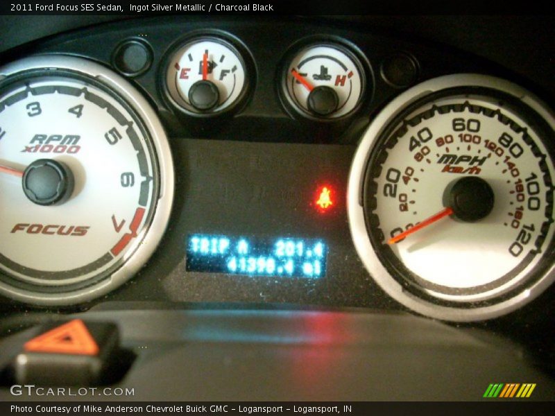 Ingot Silver Metallic / Charcoal Black 2011 Ford Focus SES Sedan