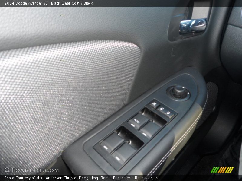 Black Clear Coat / Black 2014 Dodge Avenger SE