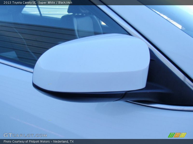 Super White / Black/Ash 2013 Toyota Camry SE
