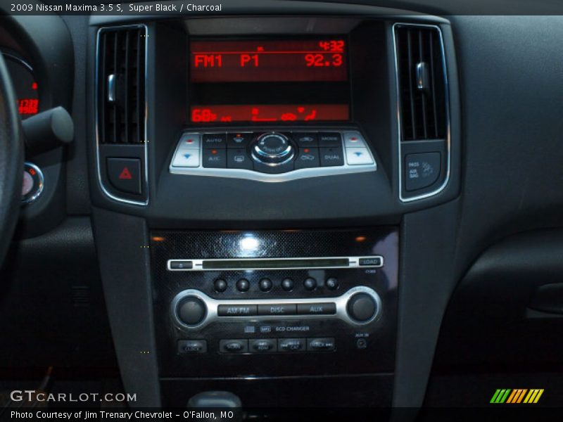 Super Black / Charcoal 2009 Nissan Maxima 3.5 S