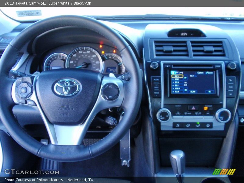 Super White / Black/Ash 2013 Toyota Camry SE