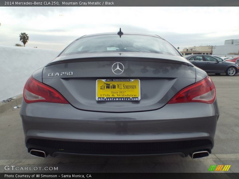 Mountain Gray Metallic / Black 2014 Mercedes-Benz CLA 250