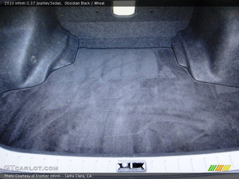  2010 G 37 Journey Sedan Trunk