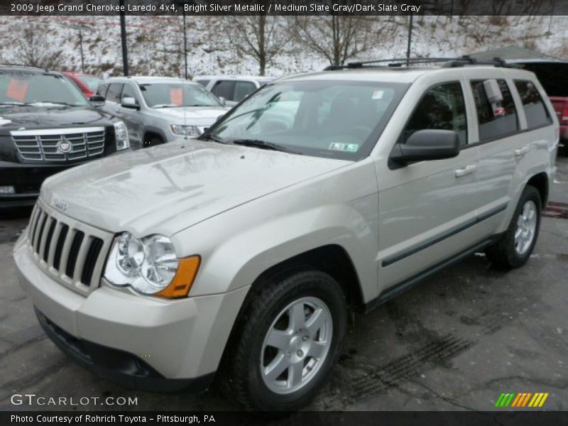 Bright Silver Metallic / Medium Slate Gray/Dark Slate Gray 2009 Jeep Grand Cherokee Laredo 4x4