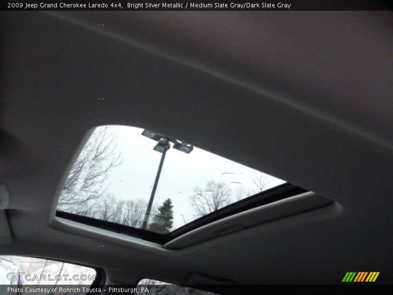 Bright Silver Metallic / Medium Slate Gray/Dark Slate Gray 2009 Jeep Grand Cherokee Laredo 4x4