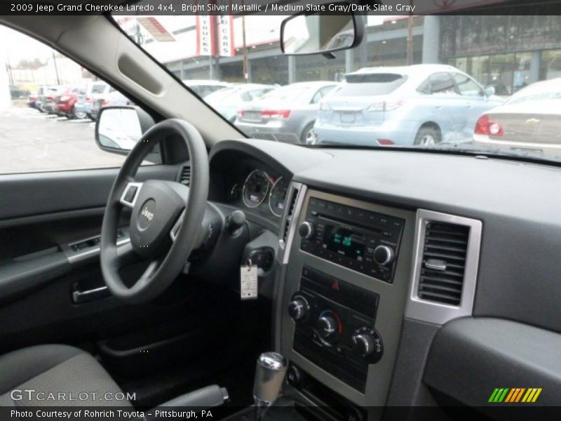 Bright Silver Metallic / Medium Slate Gray/Dark Slate Gray 2009 Jeep Grand Cherokee Laredo 4x4