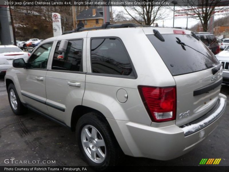 Bright Silver Metallic / Medium Slate Gray/Dark Slate Gray 2009 Jeep Grand Cherokee Laredo 4x4