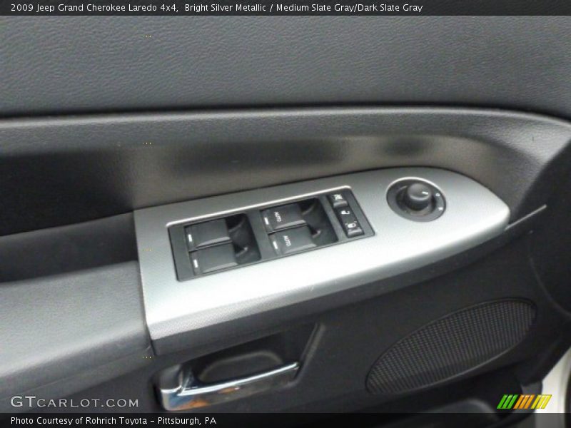 Bright Silver Metallic / Medium Slate Gray/Dark Slate Gray 2009 Jeep Grand Cherokee Laredo 4x4