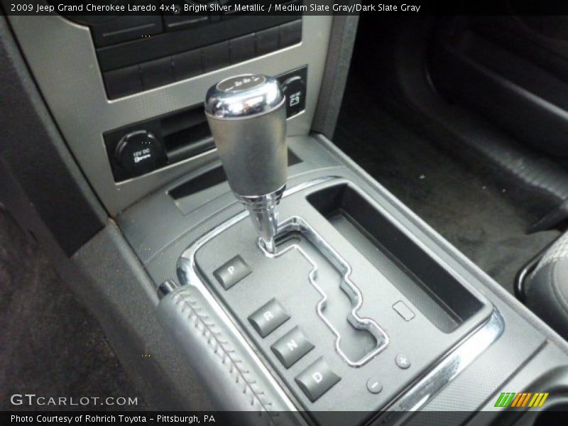 Bright Silver Metallic / Medium Slate Gray/Dark Slate Gray 2009 Jeep Grand Cherokee Laredo 4x4