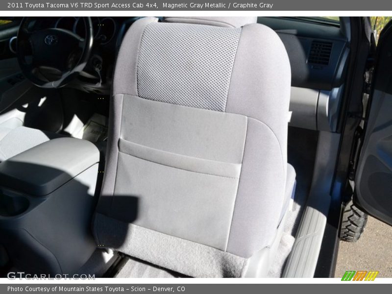 Magnetic Gray Metallic / Graphite Gray 2011 Toyota Tacoma V6 TRD Sport Access Cab 4x4