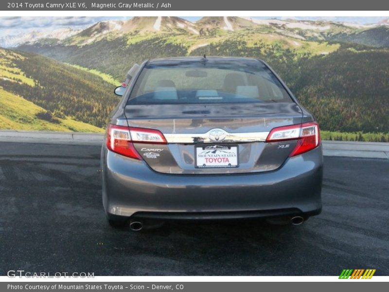 Magnetic Gray Metallic / Ash 2014 Toyota Camry XLE V6