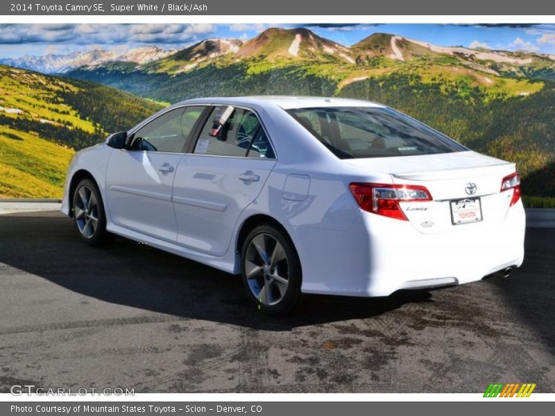 Super White / Black/Ash 2014 Toyota Camry SE