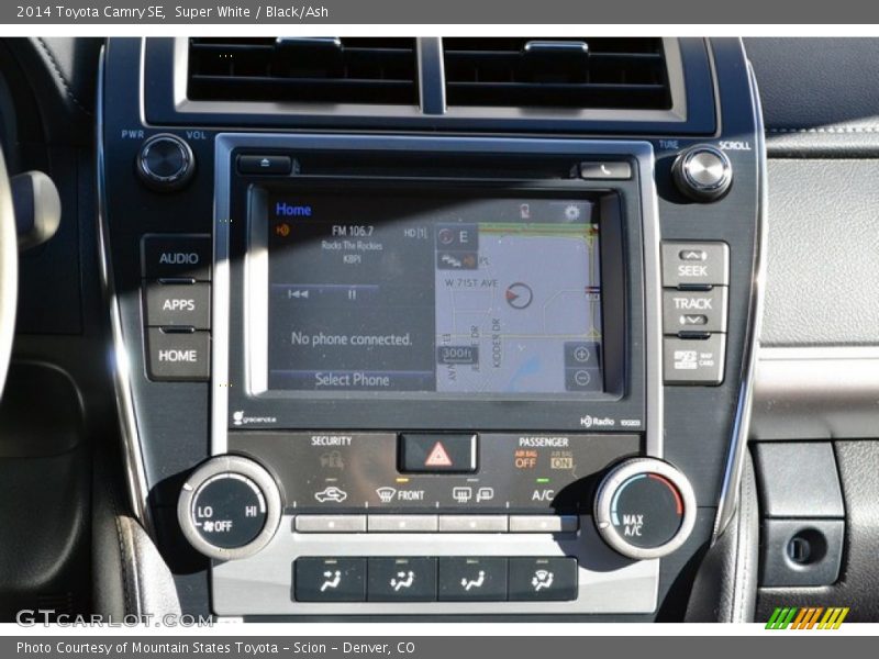 Super White / Black/Ash 2014 Toyota Camry SE