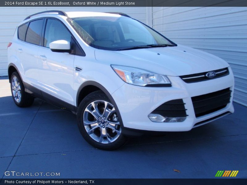 Front 3/4 View of 2014 Escape SE 1.6L EcoBoost