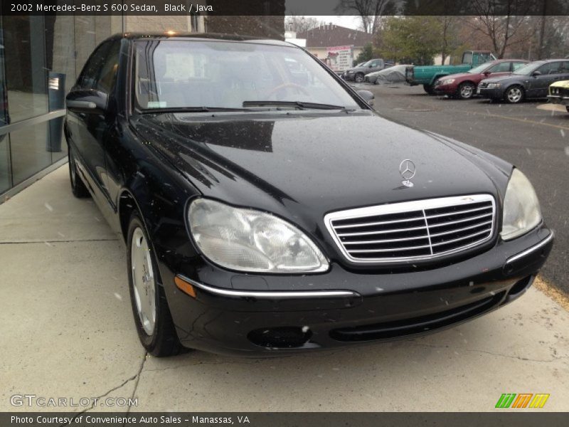 Front 3/4 View of 2002 S 600 Sedan