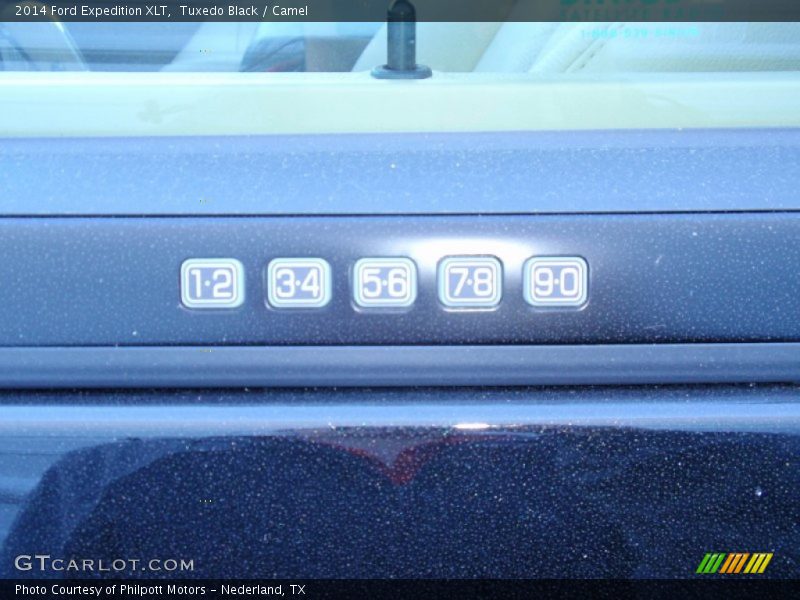 Tuxedo Black / Camel 2014 Ford Expedition XLT