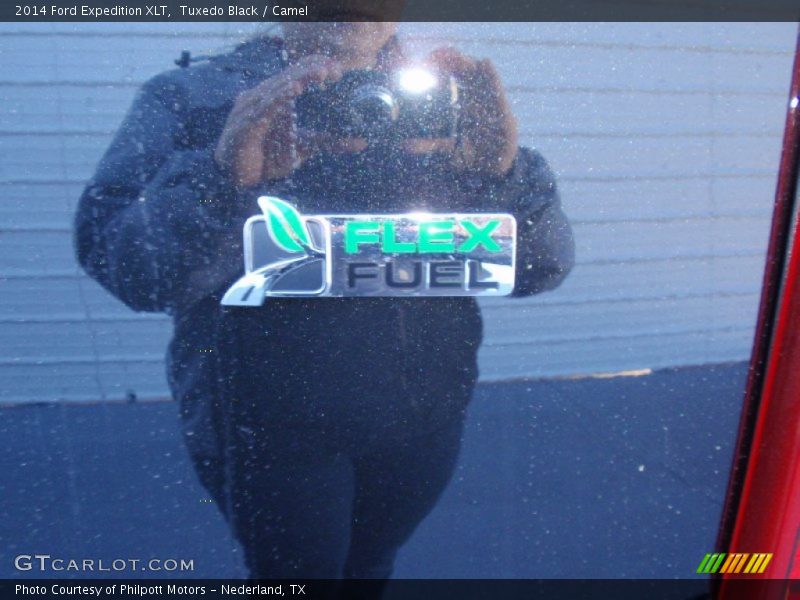 Tuxedo Black / Camel 2014 Ford Expedition XLT