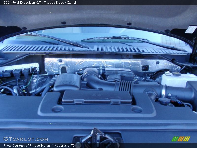 Tuxedo Black / Camel 2014 Ford Expedition XLT