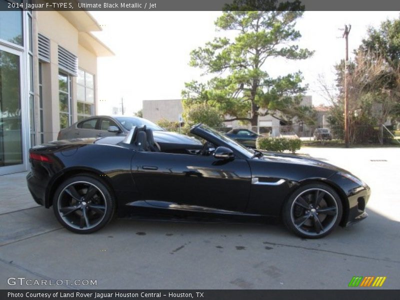 Ultimate Black Metallic / Jet 2014 Jaguar F-TYPE S