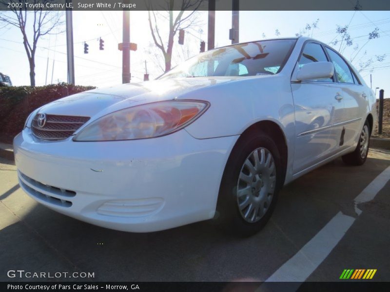 Super White / Taupe 2002 Toyota Camry LE