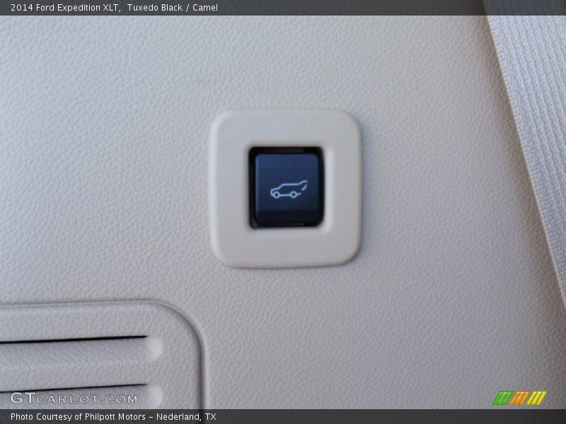 Tuxedo Black / Camel 2014 Ford Expedition XLT