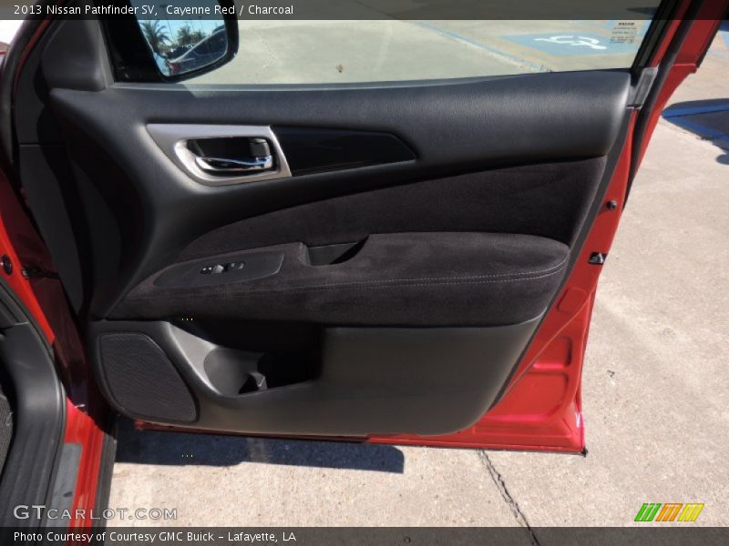 Cayenne Red / Charcoal 2013 Nissan Pathfinder SV