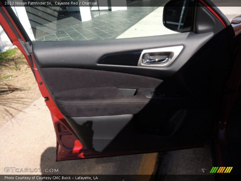 Cayenne Red / Charcoal 2013 Nissan Pathfinder SV