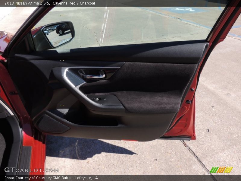 Cayenne Red / Charcoal 2013 Nissan Altima 2.5 S
