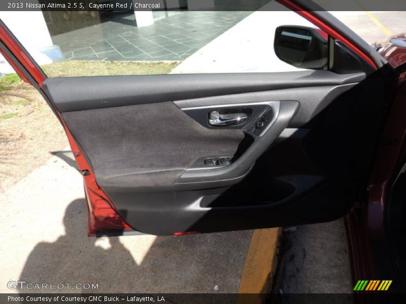 Cayenne Red / Charcoal 2013 Nissan Altima 2.5 S