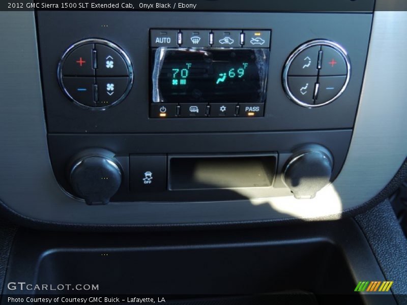 Controls of 2012 Sierra 1500 SLT Extended Cab