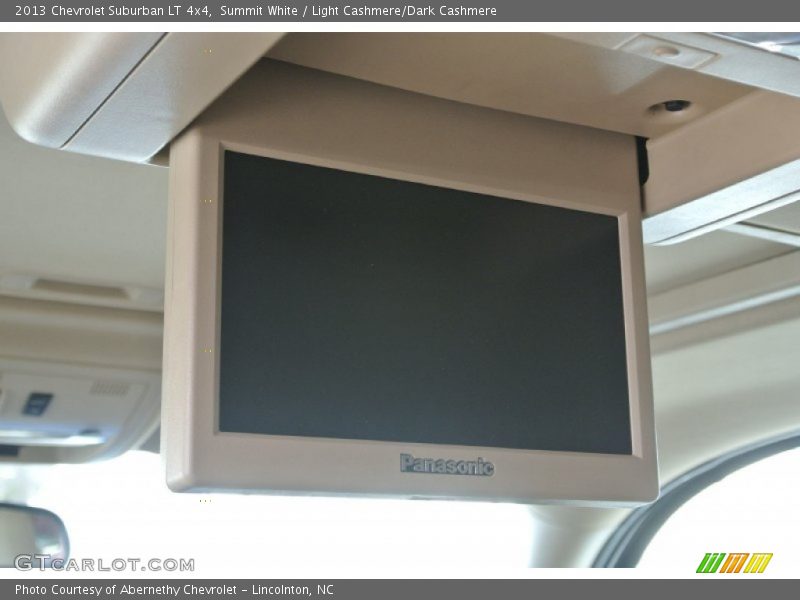 Summit White / Light Cashmere/Dark Cashmere 2013 Chevrolet Suburban LT 4x4