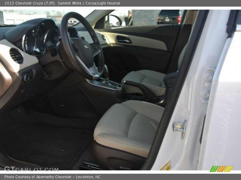 Summit White / Cocoa/Light Neutral 2013 Chevrolet Cruze LT/RS