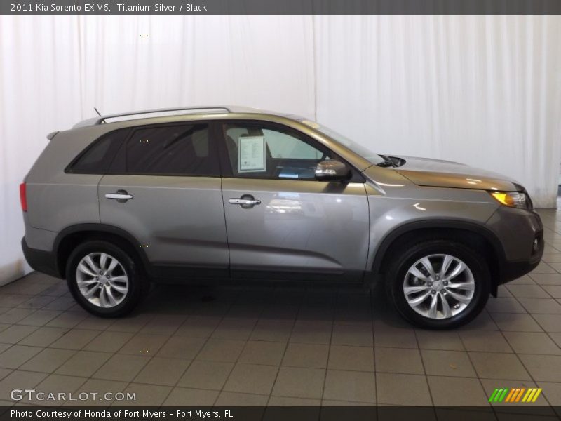 Titanium Silver / Black 2011 Kia Sorento EX V6