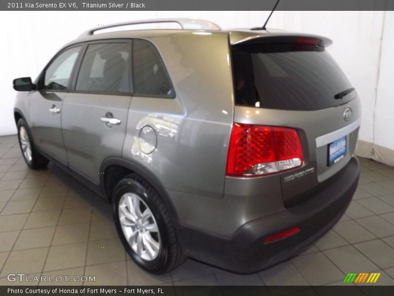 Titanium Silver / Black 2011 Kia Sorento EX V6